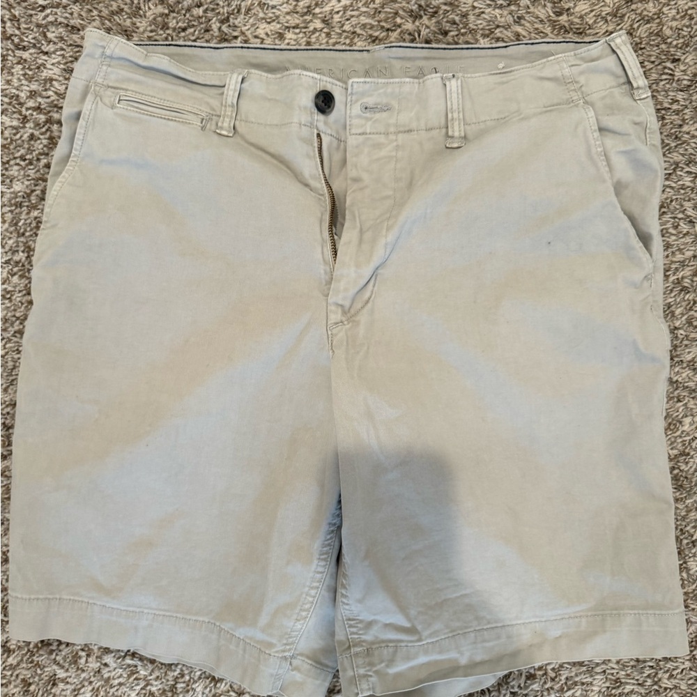 American Eagle khaki Shorts size 36